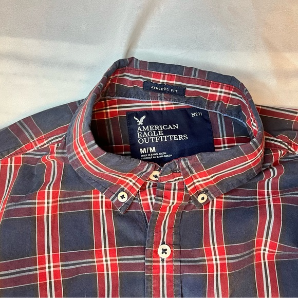 American Eagle Outfitters Red and Black Plaid Button Down Shirt - Picture 6 of 9